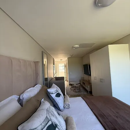 Umhlanga Millenial Deluxe Apartment Durban Exterior photo