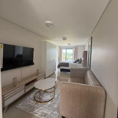 Umhlanga Millenial Deluxe Apartment Durban Exterior photo
