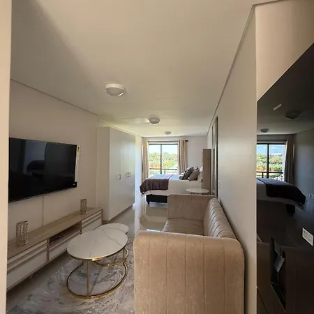 Umhlanga Millenial Deluxe Apartment Durban Exterior photo